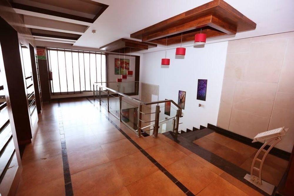 Hotel KLG Starlite Chandīgarh Exterior foto